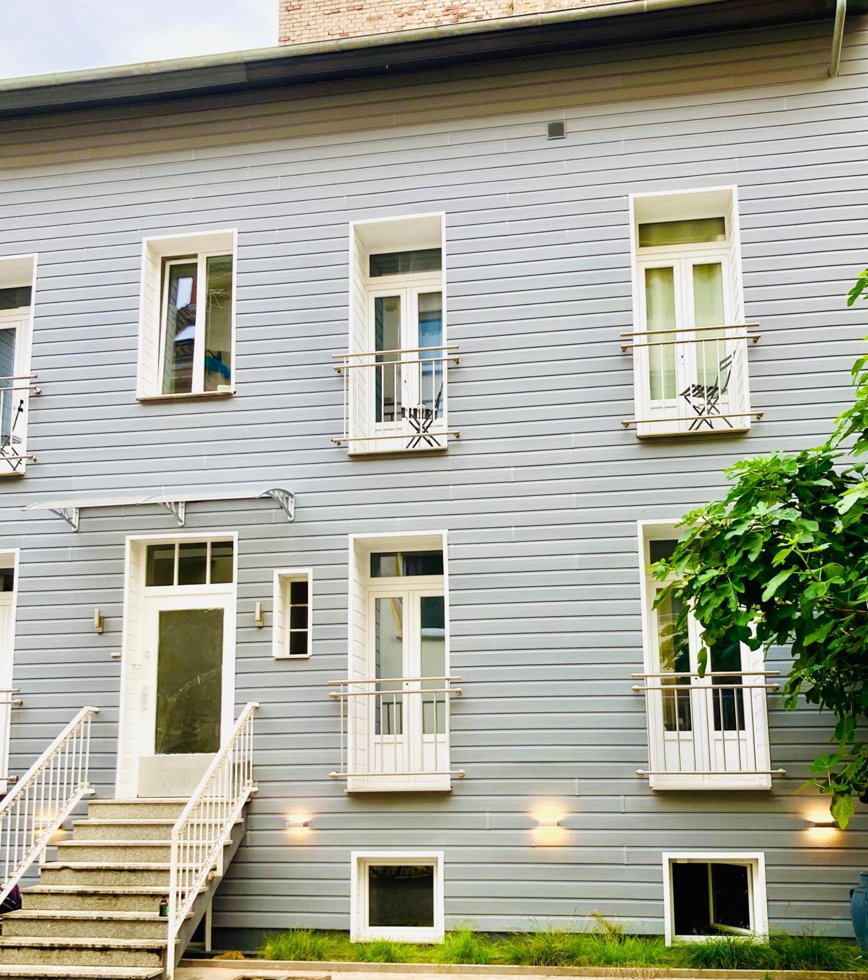 Living At Saarpartments - Adultsonly - Business & Holiday Homes With Kitchen For Long- And Short Term Stay, 3 Min To St Johanner Markt And Points Of Interest ザールブリュッケン エクステリア 写真